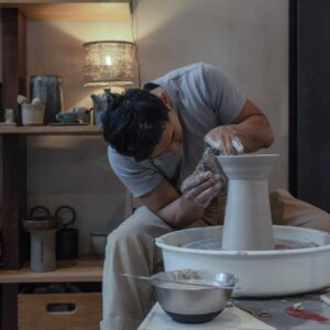 Chentar au tournage — céramiste Paris Slow Potter