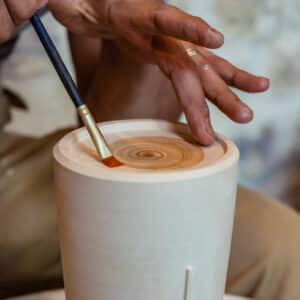 Émaillage des pièces — parcours de céramique Paris Slow Potter